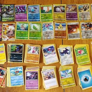 Pokémon TCG Mixed Card Lot - Assorted Trainer, Energy & Pokémon Cards
